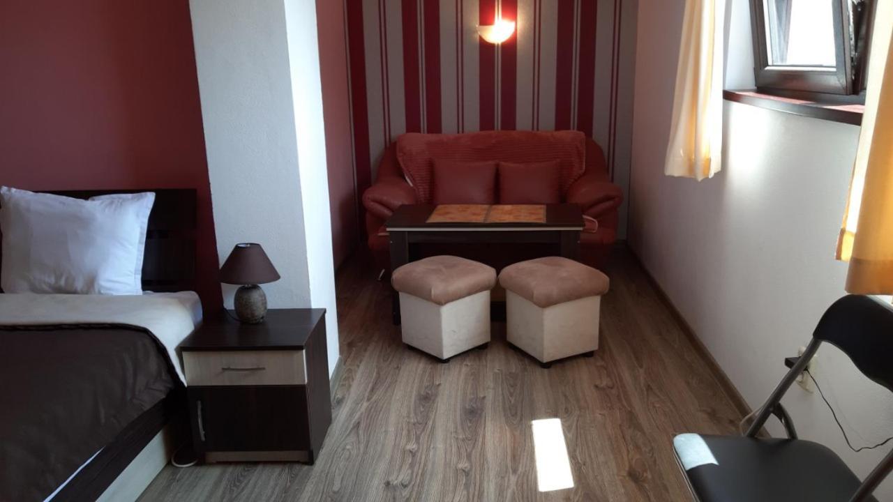 Guest House Bulgari Kazanlak Ngoại thất bức ảnh