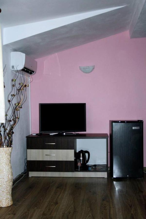 Guest House Bulgari Kazanlak Ngoại thất bức ảnh