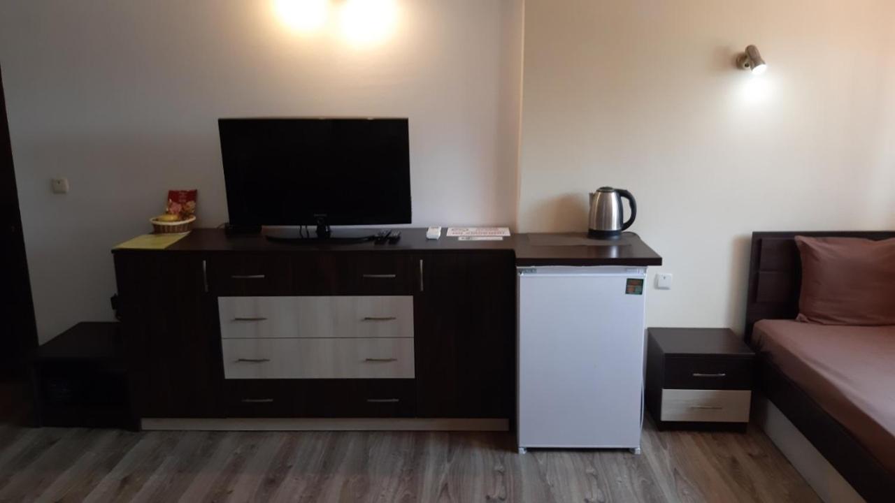 Guest House Bulgari Kazanlak Ngoại thất bức ảnh